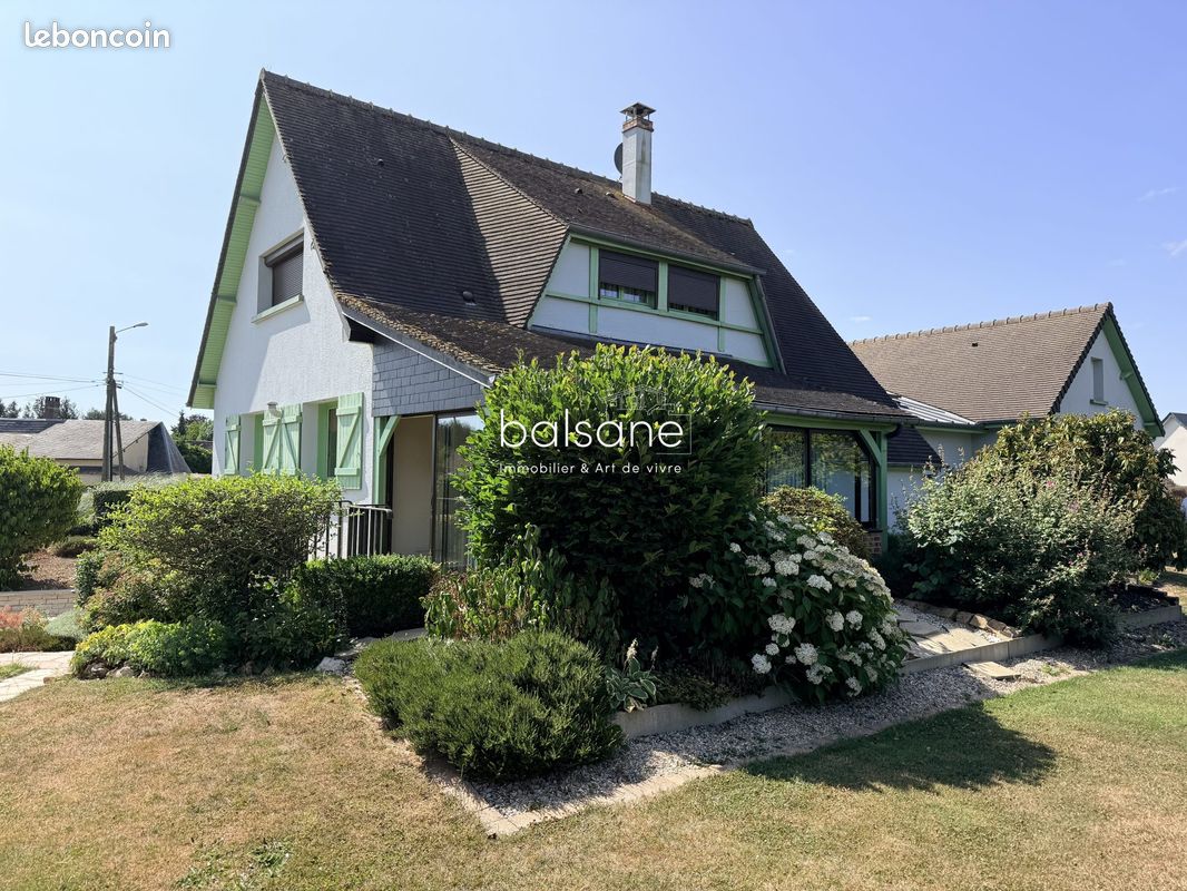 Maison 8 pièces 250 m² · à Le Neubourg · 250 m² · 299 000 €