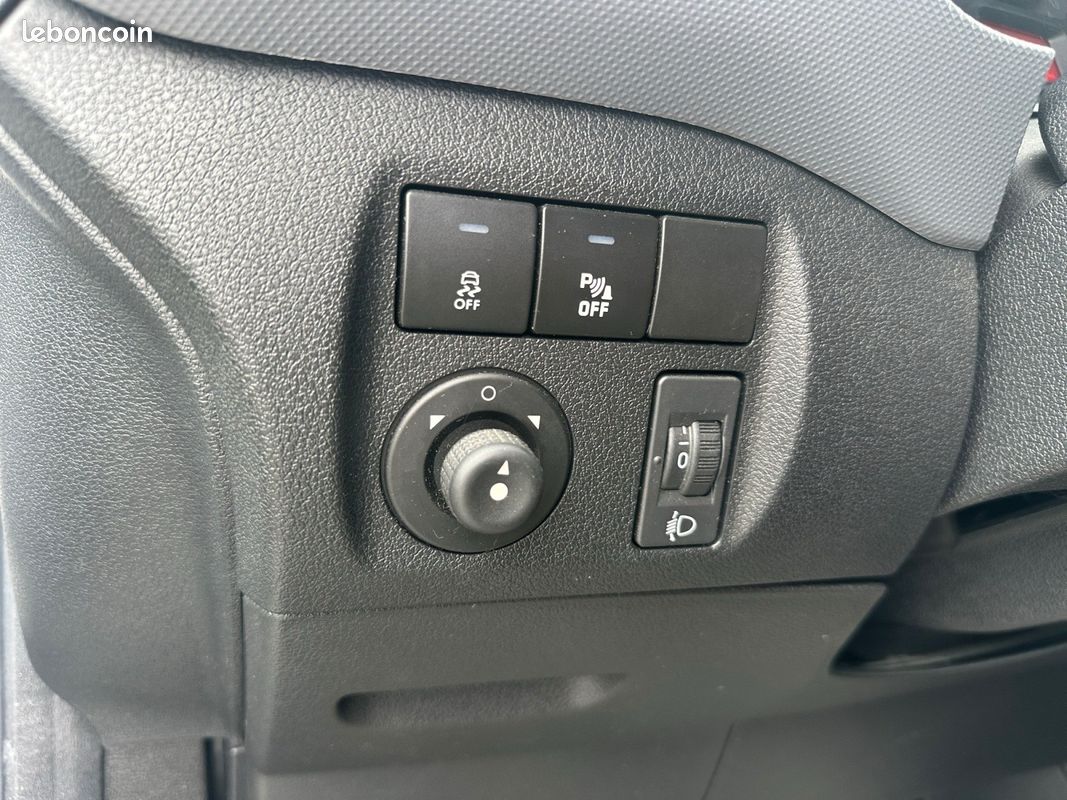 PEUGEOT PARTNER COMBI 1.6 HDI 90 PREMIUm (image 28)