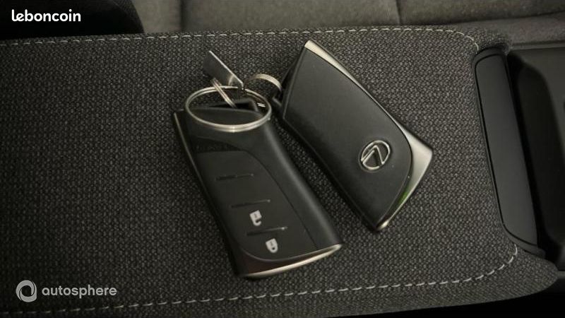 Lexus Lbx 1.5 136ch Business Plus 2WD MY26 (image 16)
