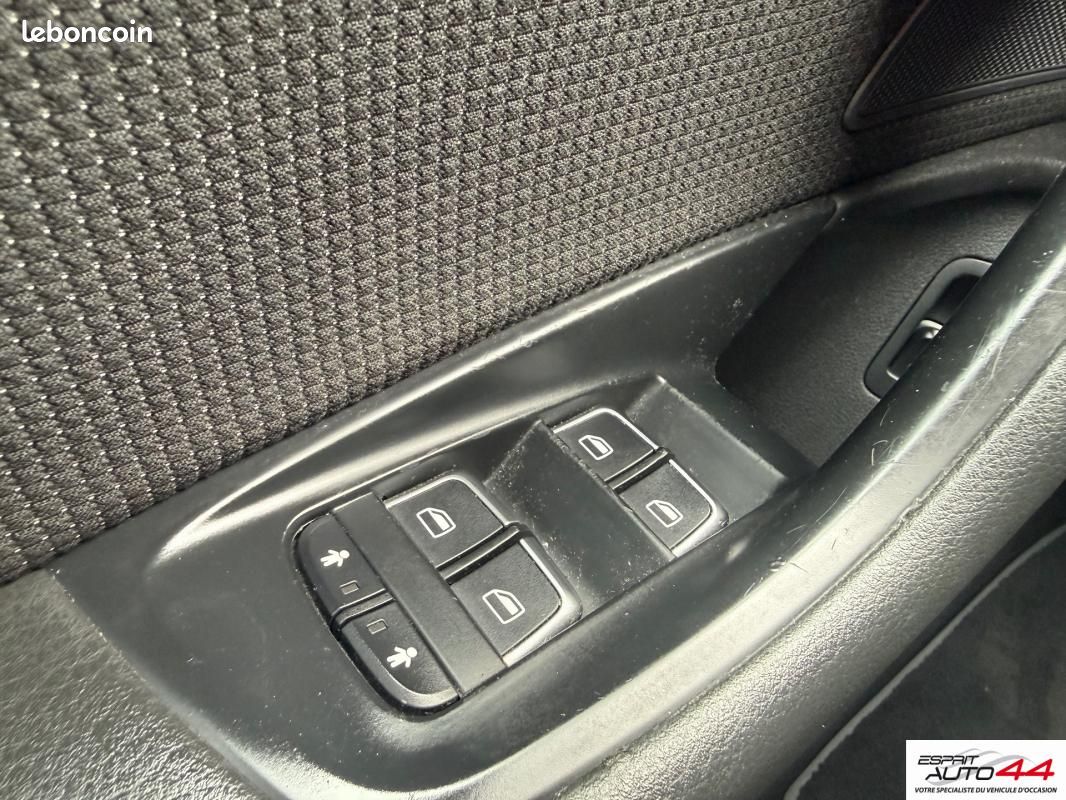 Audi A6 V6 3.0 TFSI 300 Quattro S line S tronic A (image 26)
