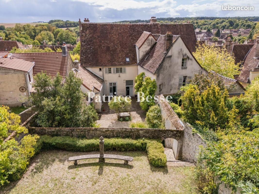 Maison 7 pièces 411 m² · à Donnemarie-Dontilly · 411 m² · 430 000 €