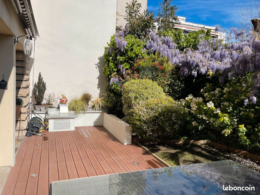 Appartement 3 pièces 76 m² · à Courbevoie · 76 m² · 2 400 €