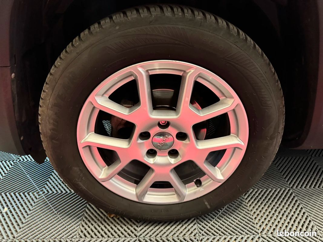 JEEP RENEGADE 1.6 l MultiJet 120 ch BVM6 Limited (image 11)