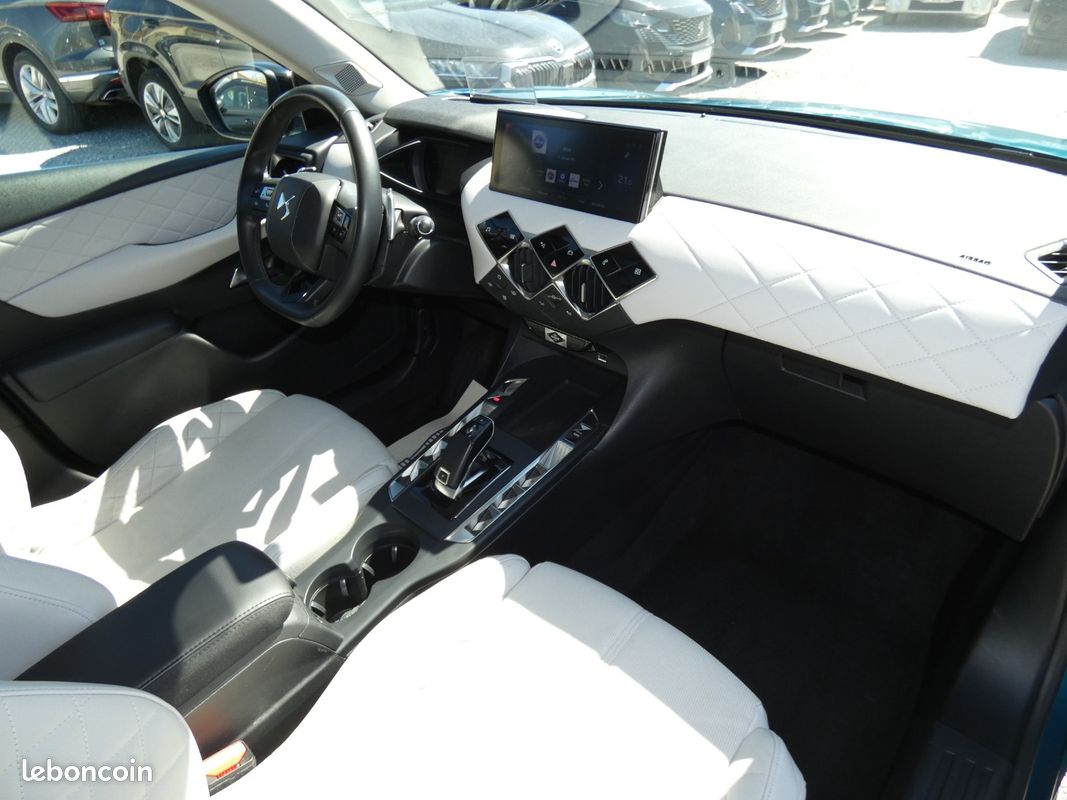 DS DS3 CROSSBACK BlueHDi 130 EAT8 Grand Chic (image 16)