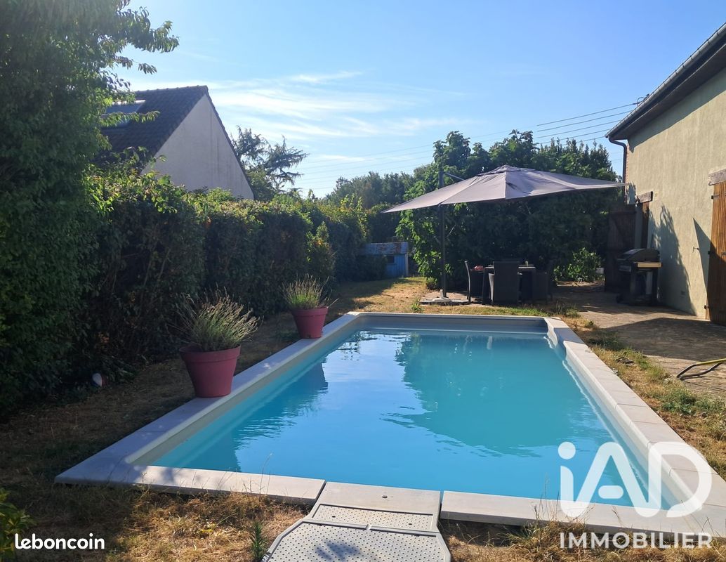 Maison 8 pièces 256 m² · à Dammarie · 256 m² · 364 000 €
