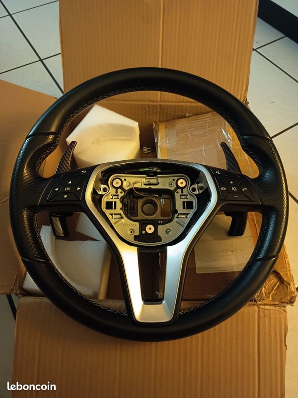 Volant jamais servi Mercedes W176 W177 GLA / classe A style AMG / palettes (image 2)