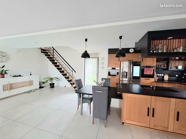Maison 6 pièces 186 m²