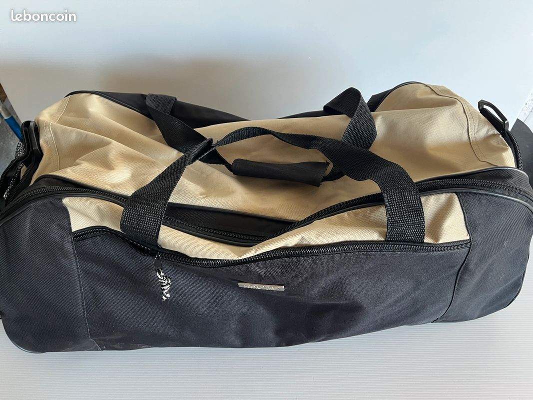 Sac de voyage ou de sport (image 2)