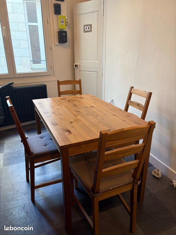 Table rabattable + 2 chaises pliantes GILLY bois massif/noir - Ensemble
