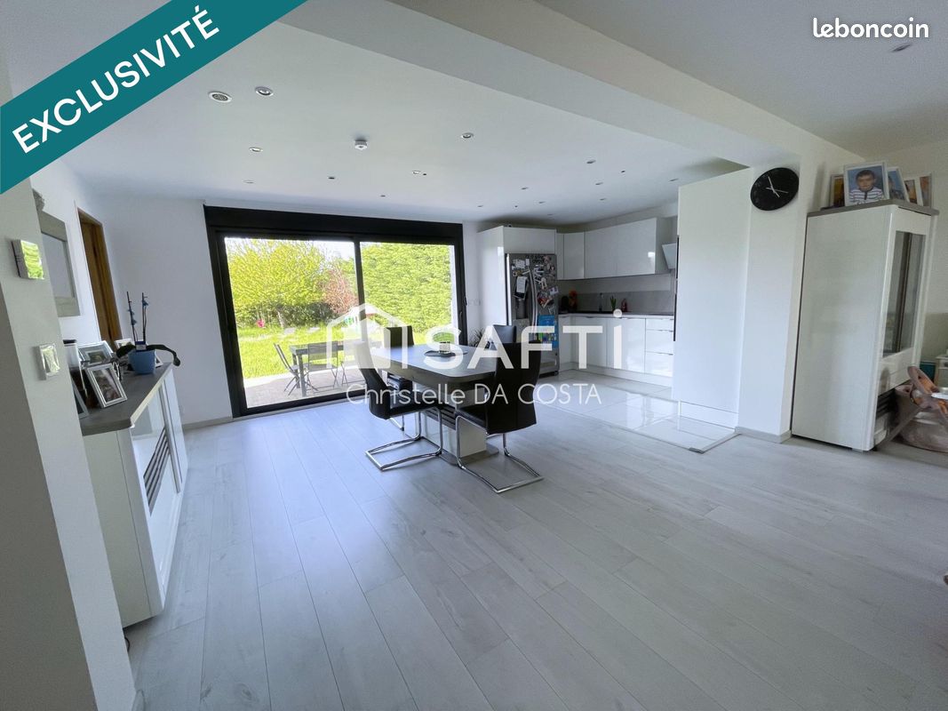 Maison 5 pièces 120 m² · à Rozay-en-Brie · 120 m² · 359 000 €