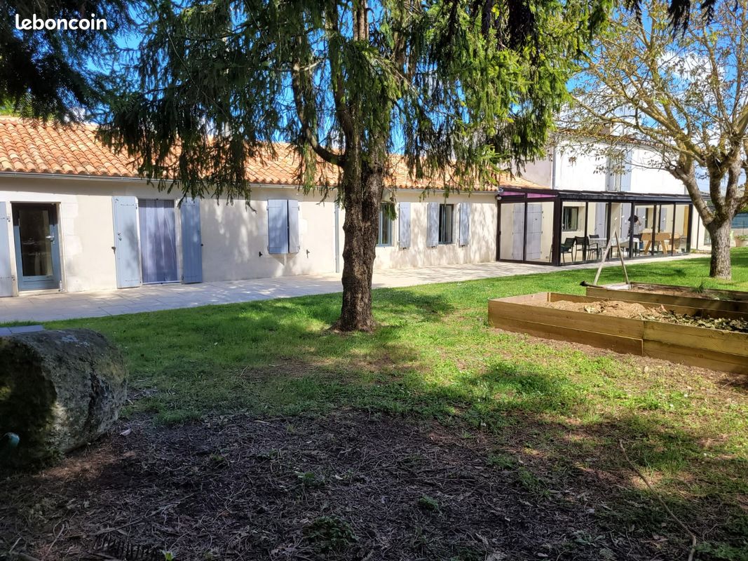 Maison 6 pièces 180 m² · à Dompierre-sur-Mer · 180 m² · 535 000 €