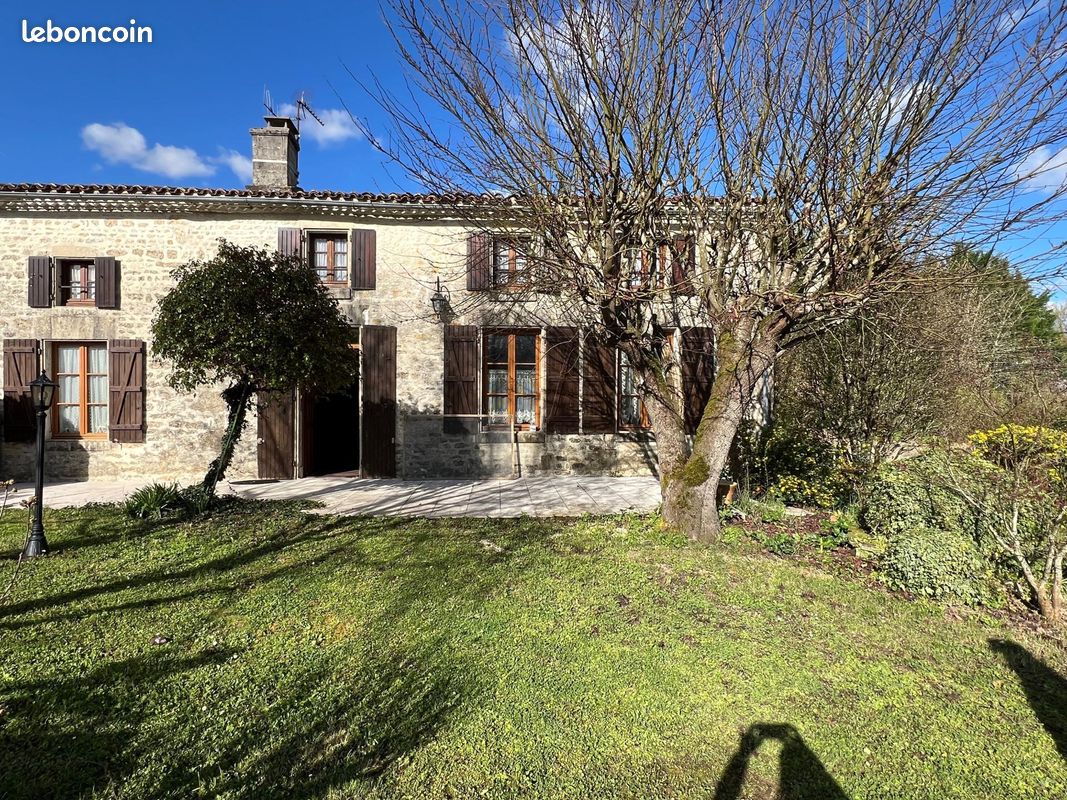Maison 7 pièces 150 m² · à Néré · 150 m² · 134 000 €