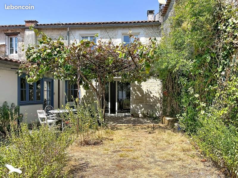 Maison 6 pièces 171 m² · à Thairé · 171 m² · 389 610 €