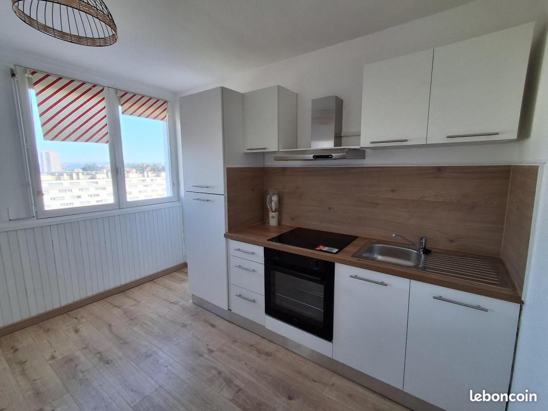 Appartement 2 pièces 54 m² · à Saint-Étienne · 54 m² · 590 €