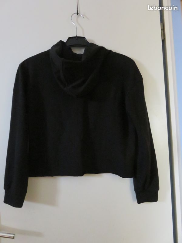 Sweat à capuche noir forme large Mis 2-3 fois 12 ans (image 4)