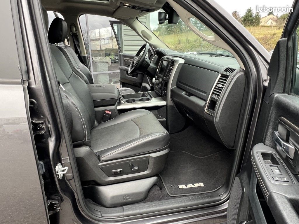 RAM 1500 Quad Cab 5.7 L V8 400 cv Red Edition 75000 KM d'origine (image 4)