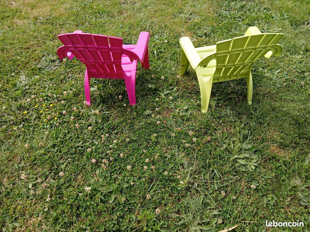 Chaises plastiques pour enfant (image 1)