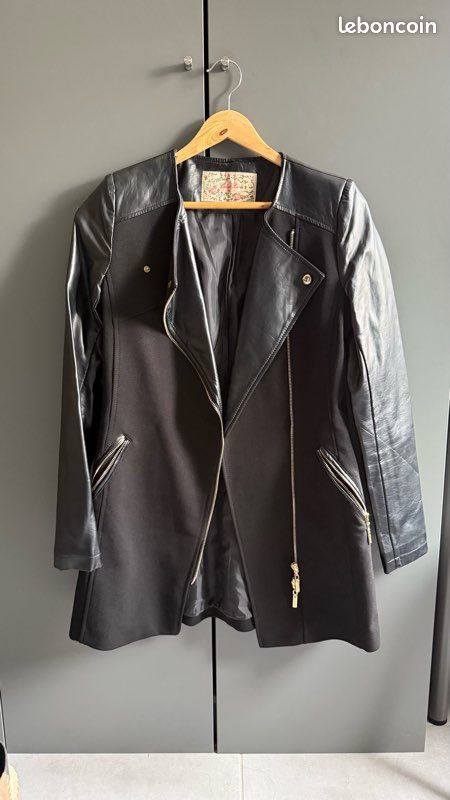 Manteau noir avec manches simili cuir – LuluLove – Taille M (image 2)