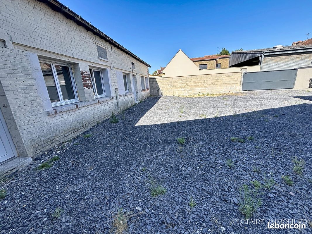 Immeuble 265 m² · à Margny-lès-Compiègne · 265 m² · 225 000 €