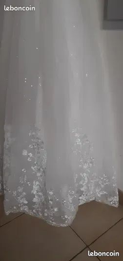 Jolie robe de marièe neuve (image 5)