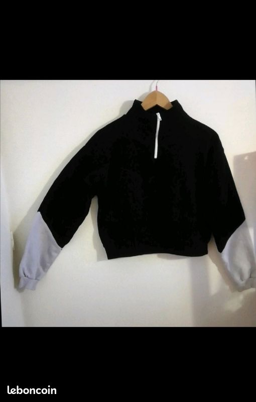 Pull blanc et noir (image 2)