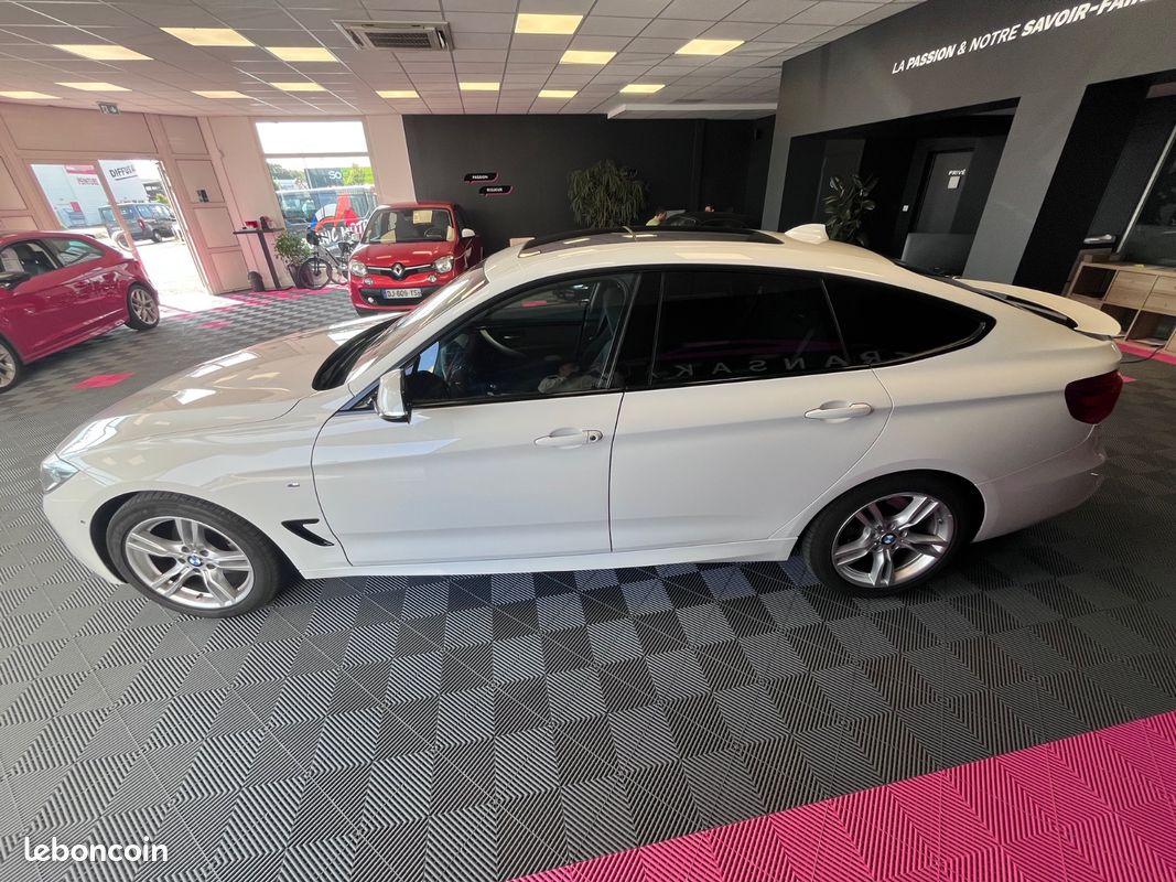 BMW SERIE 3 GRAN TURISMO F34 330d xDrive 258 ch M Sport A. Toit ouvrant / Caméra de recul / Hayon électrique / (image 4)