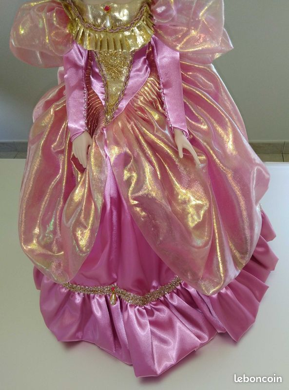Poupée porcelaine Cendrillon FRANKLIN HEIRLOOM DOLLS 1987 plus une autre poupée