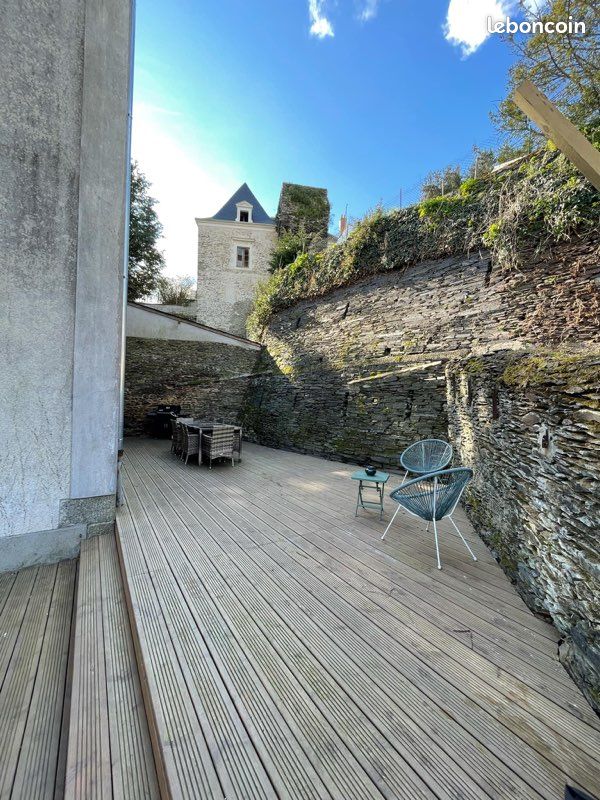 Maison 6 pièces 143 m² · à Segré-en-Anjou Bleu · 143 m² · 236 000 €
