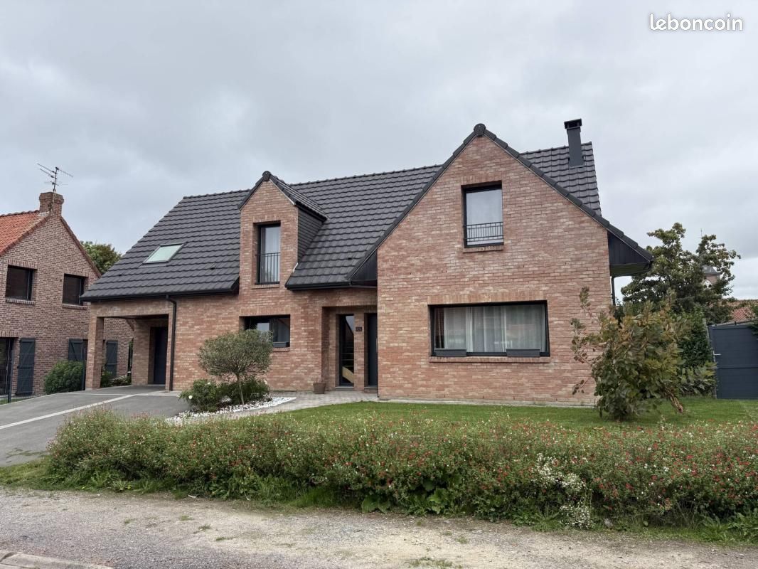 Maison 209 m² · à Bachy · 209 m² · 623 000 €