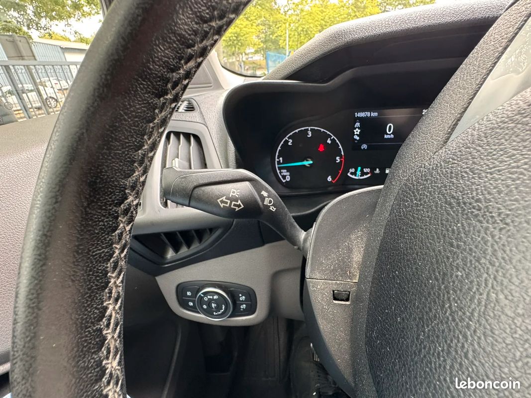 Ford TRANSIT CONNECT 1.5 TDCI L2 Fourgon (image 24)