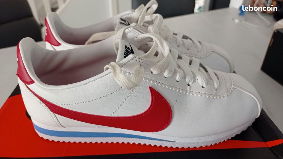 Basket Nike Cortez Bleu Blanc Rouge Femme Nike Classic Cortez