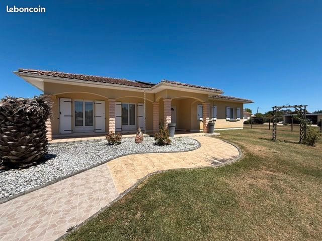 Maison 4 pièces 138 m² · à Ygos-Saint-Saturnin · 138 m² · 285 000 €