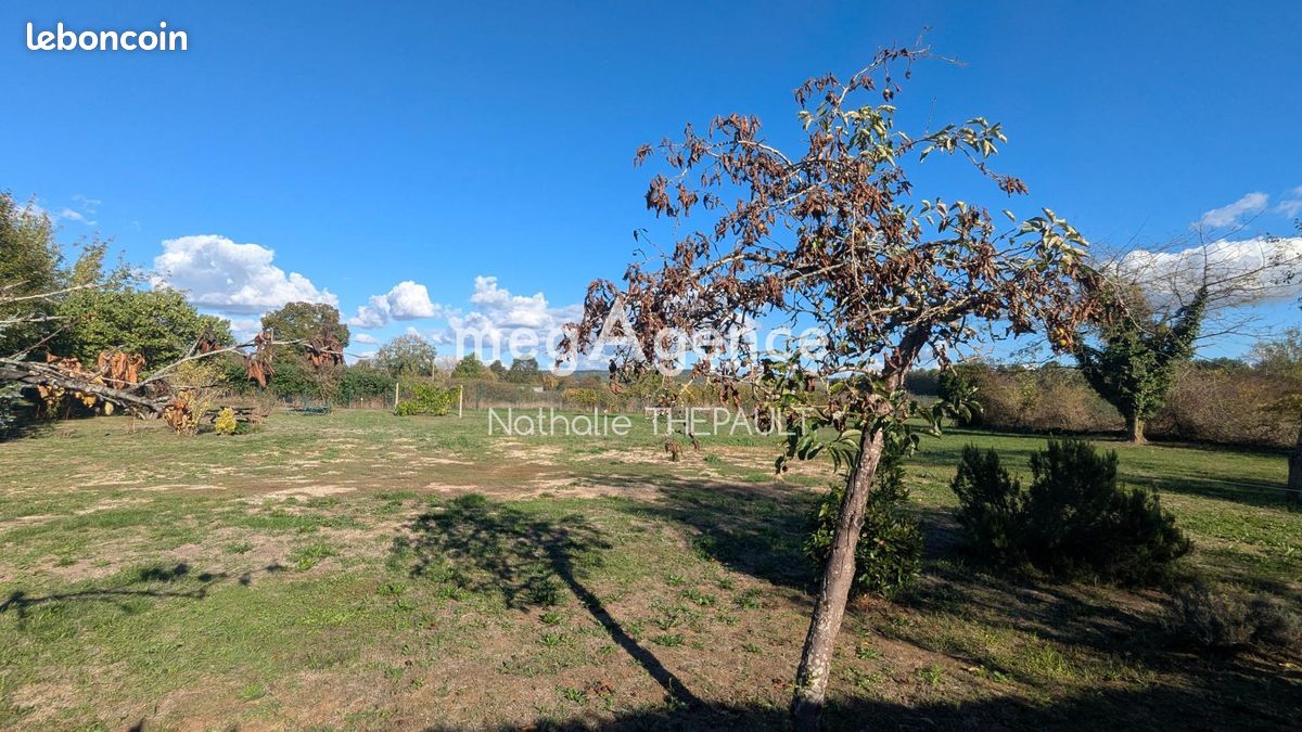 Terrain 636 m² · à Saint-Martin-la-Garenne · 636 m² · 114 000 €