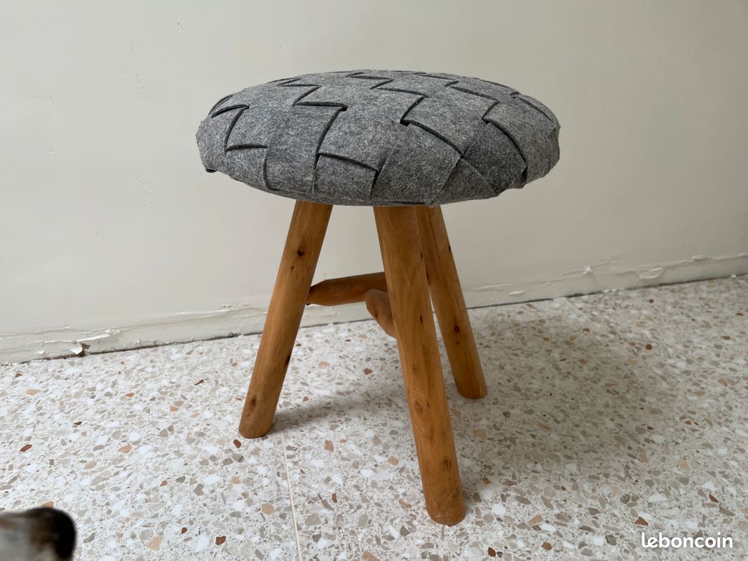 Petit tabouret style scandinave gris – Très bon état (image 1)