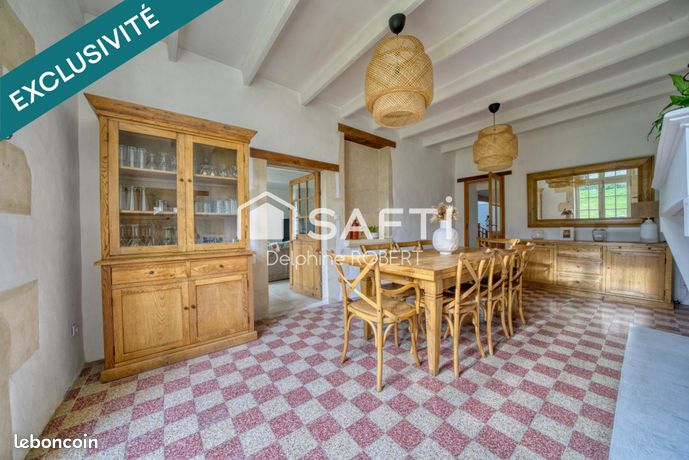 Maison 8 pièces 212 m²