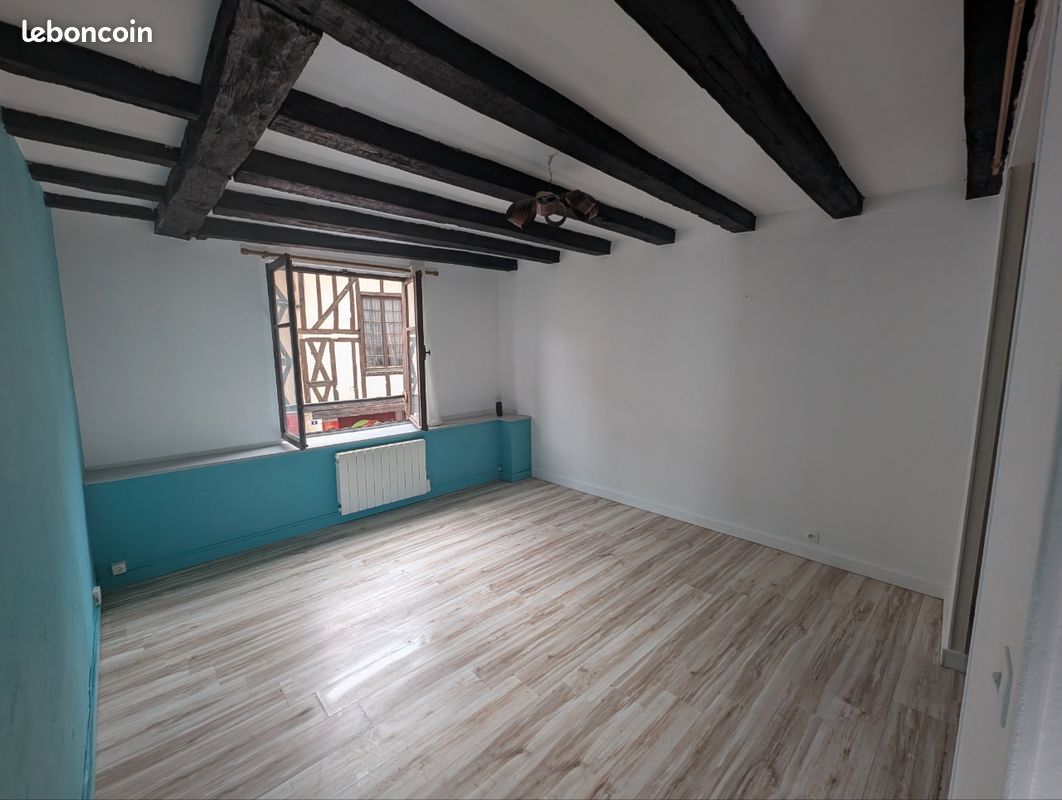 Appartement 1 pièce 32 m² · à Poitiers · 32,1 m² · 480 €