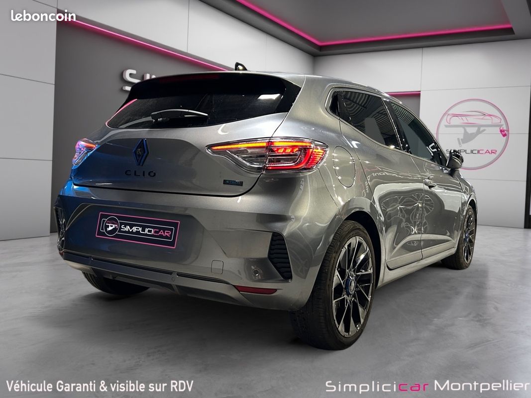 RENAULT CLIO V 1.6 E-TECH 145 ESPRIT ALPINE 94Ch Garantie 12 mois (image 7)