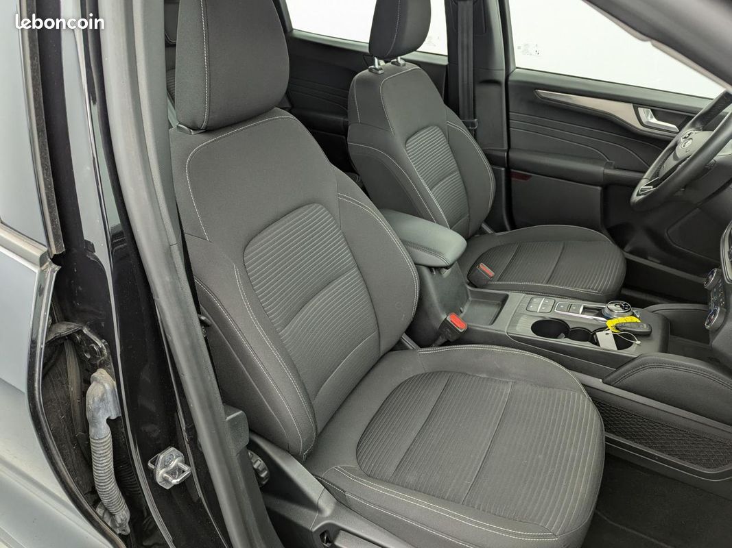 FORD KUGA 1.5 EcoBlue - 120 - BVA 4x2 Titanium (image 26)
