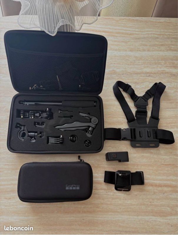 GoPro herro 11 et accessoires (image 1)