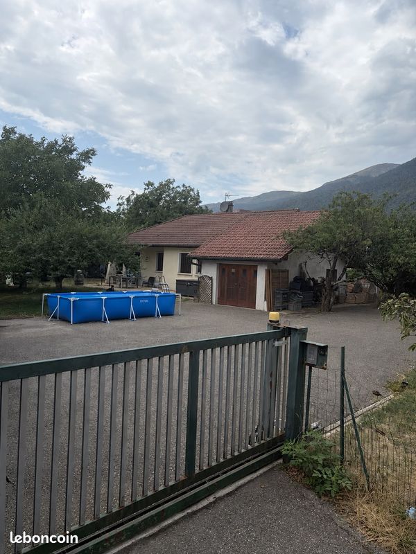 Maison 4 pièces 90 m² · à Gex · 90 m² · 1 000 000 €