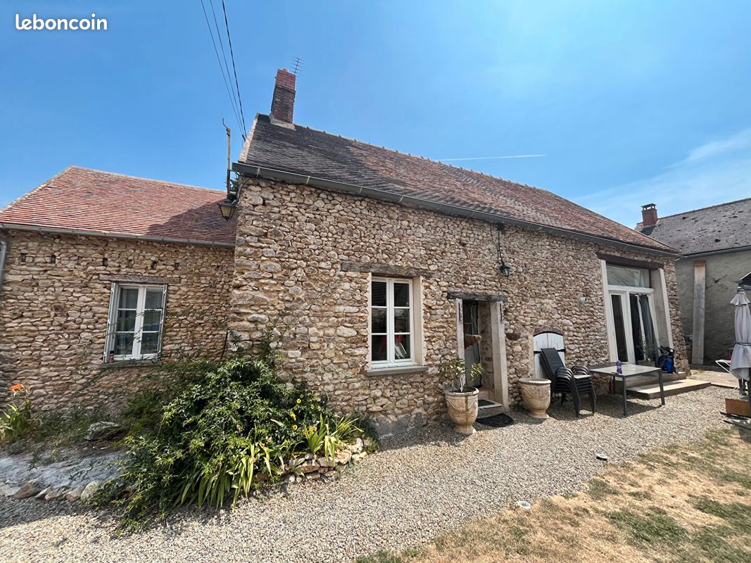 Maison 5 pièces 124 m² · à Auneau-Bleury-Saint-Symphorien · 124 m² · 272 000 €