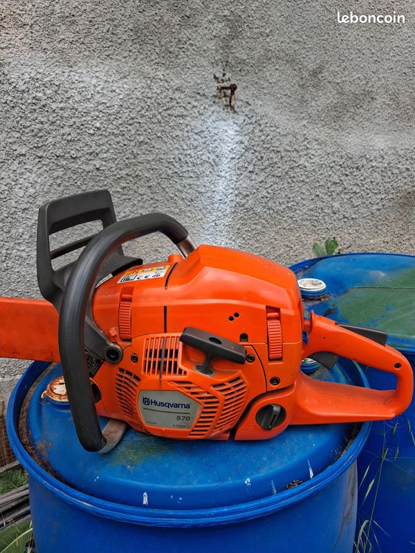 A vendre Tronçonneuse HUSQVARNA 570 professionnel guide de 50 plus une chaine neuve (image 2)