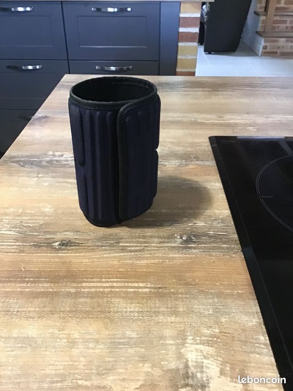 Étui Magnétique Auris Pour Bouteille D'eau - Pour Aimanter Et Dynamiser L'eau, Neuf