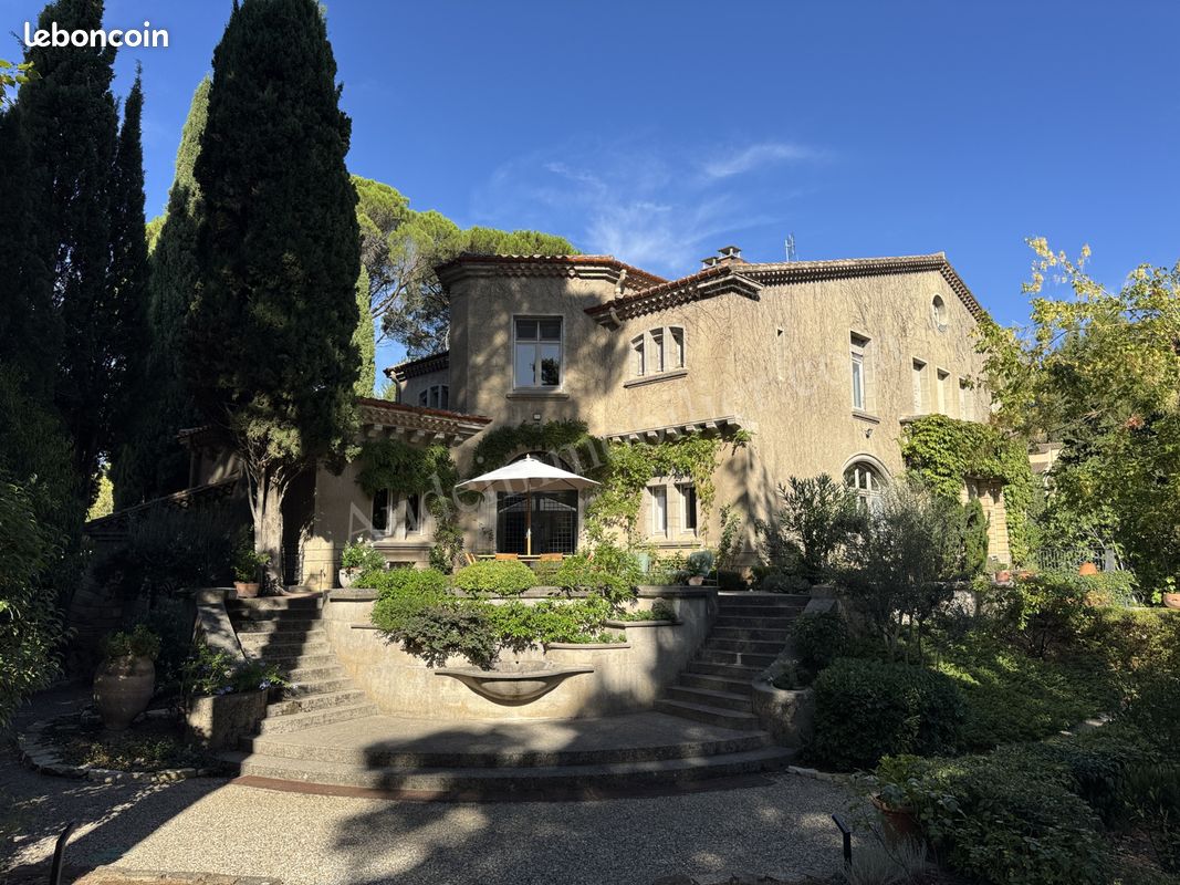 Maison 10 pièces 319 m² · à Limoux · 319 m² · 318 000 €