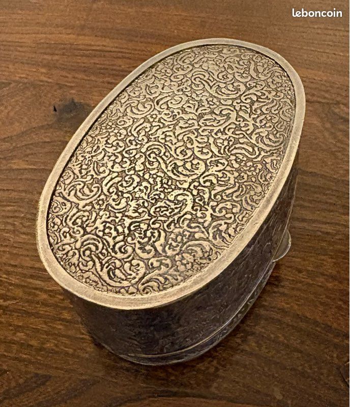 Boîte a bijoux ovale en métal argenté (image 8)