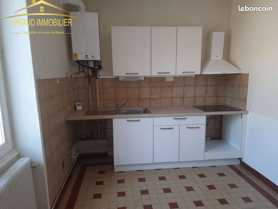 Appartement 3 pièces 54 m² · à Charlieu · 54 m² · 490 €
