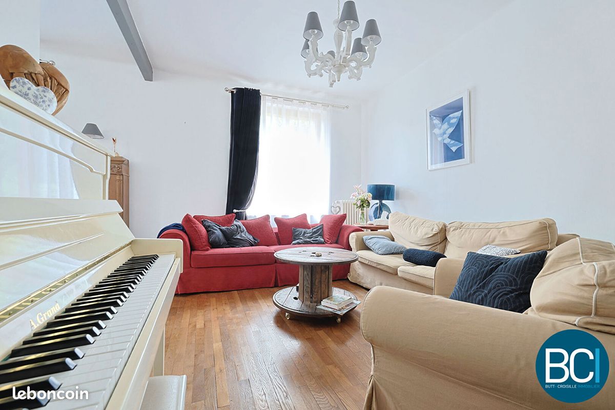Maison 7 pièces 197 m² (image 1)