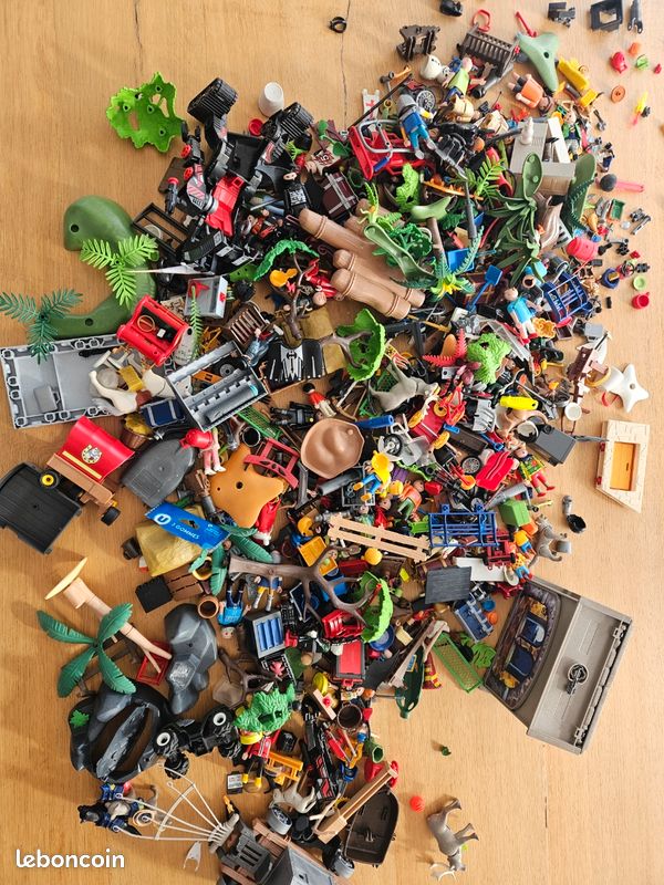 Gros lot de playmobil en vrac (image 1)