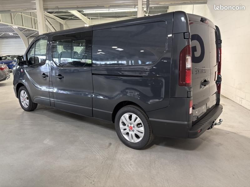 Renault Trafic Fg L2H1 3T 2.0 Blue dCi 150ch Cabine Approfondie red edition (image 3)
