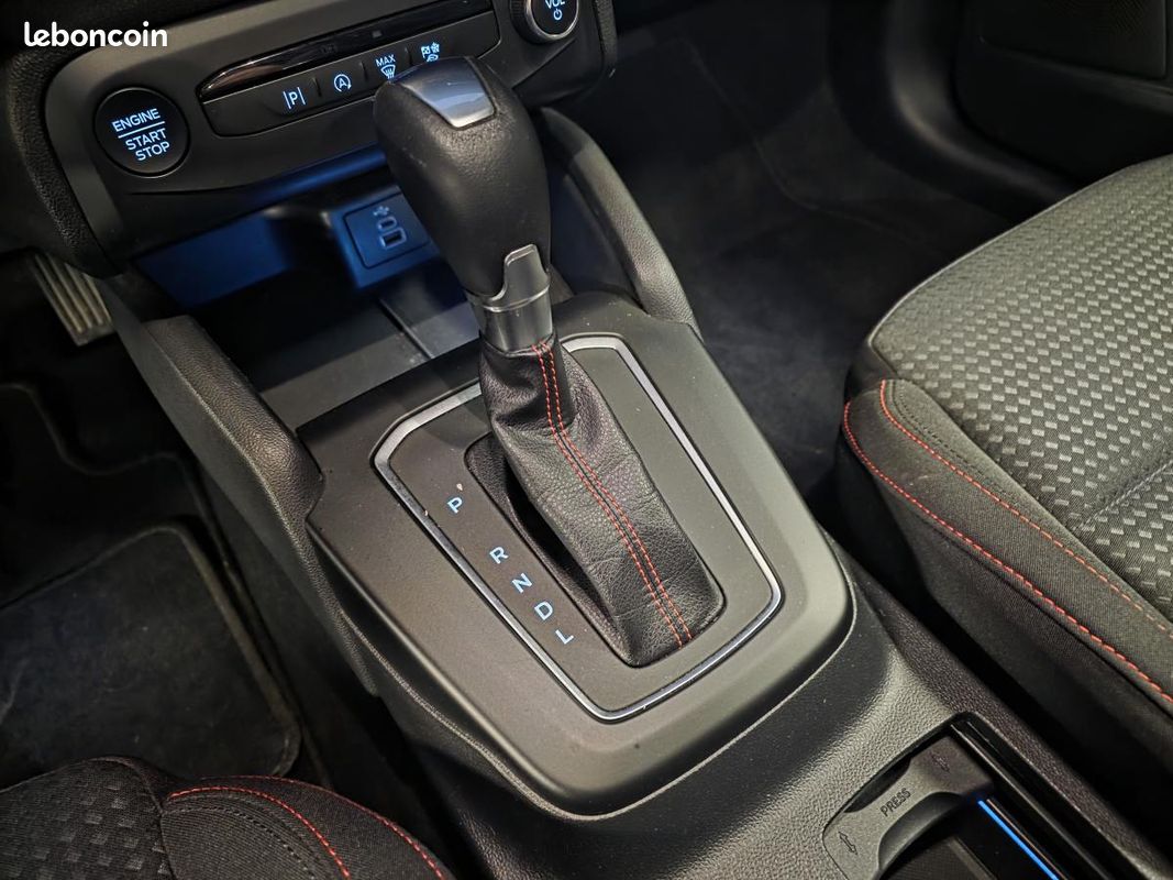 FORD FOCUS 1.0 EcoBoost mHEV - 155 - BV PowerShift ST Line (image 14)
